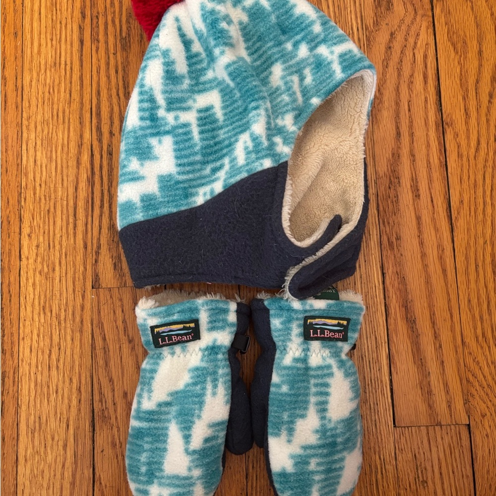 L.L. Bean Kids Teal and White Fleece Hat and Mittens
